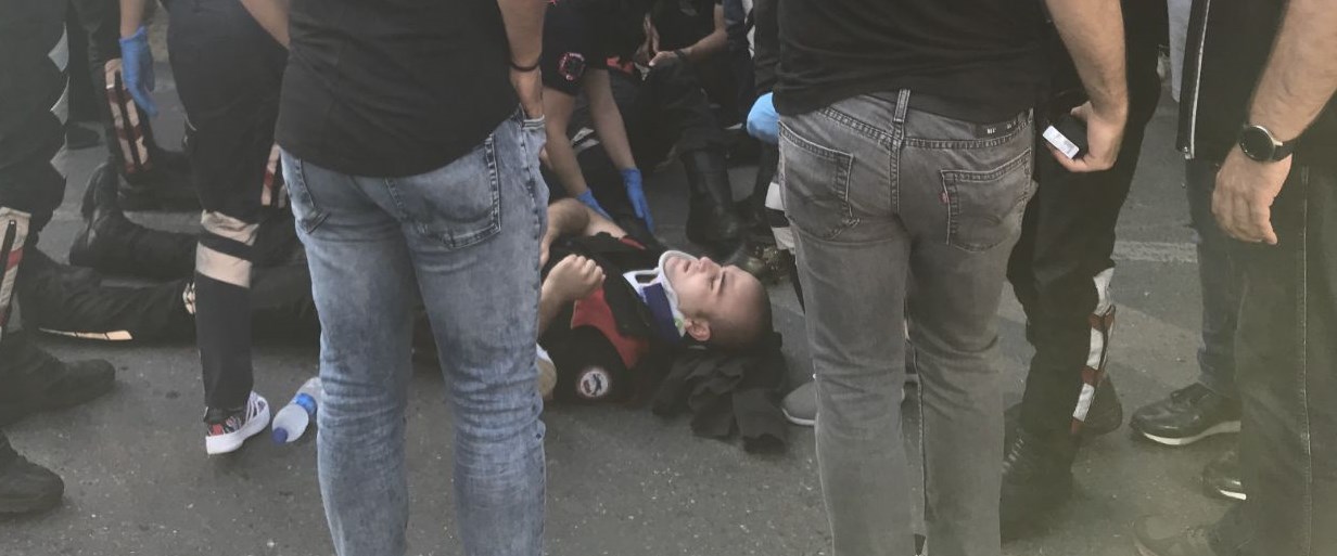 Beşiktaş’ta kaza: Motosikletli 2 polis yaralandı
